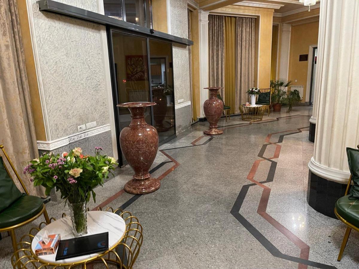 Joy Hotel Yerevan Bagian luar foto