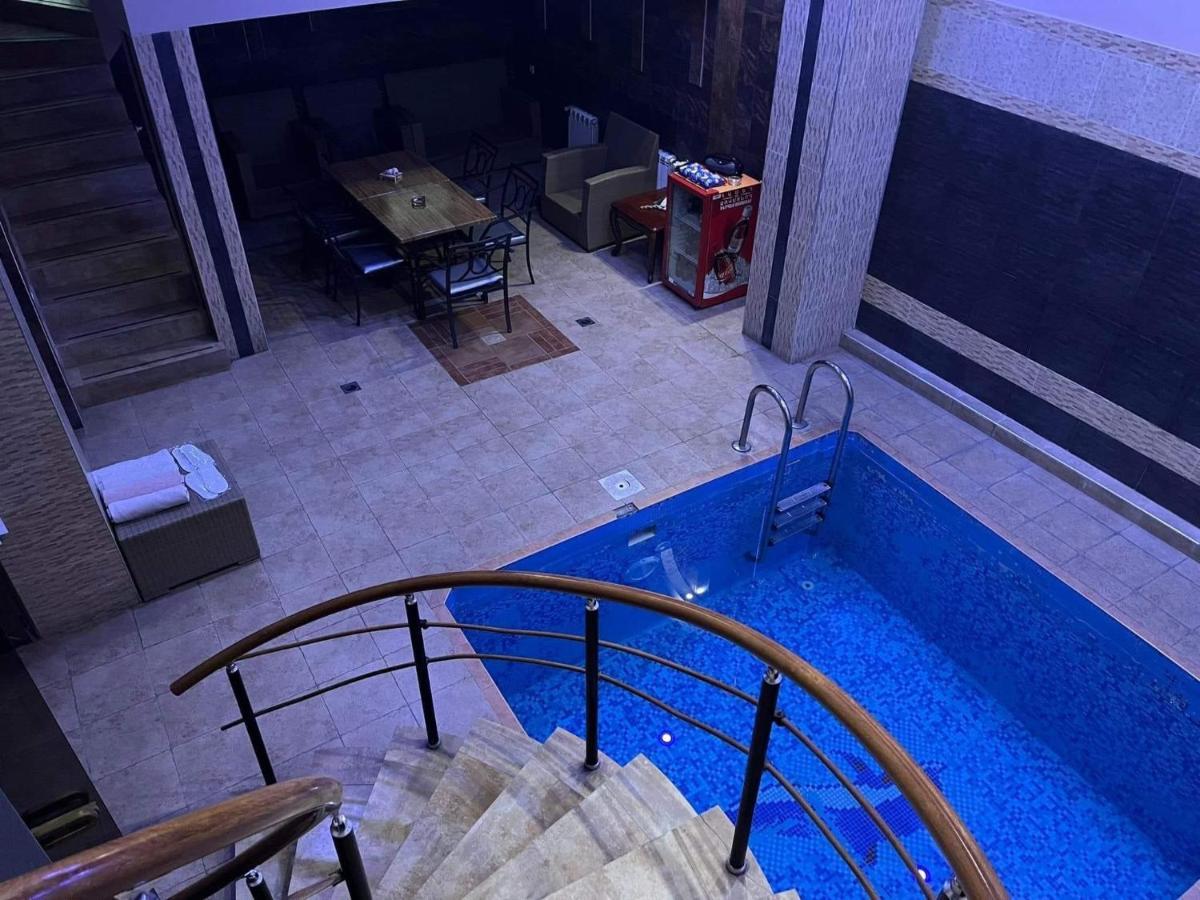 Joy Hotel Yerevan Bagian luar foto